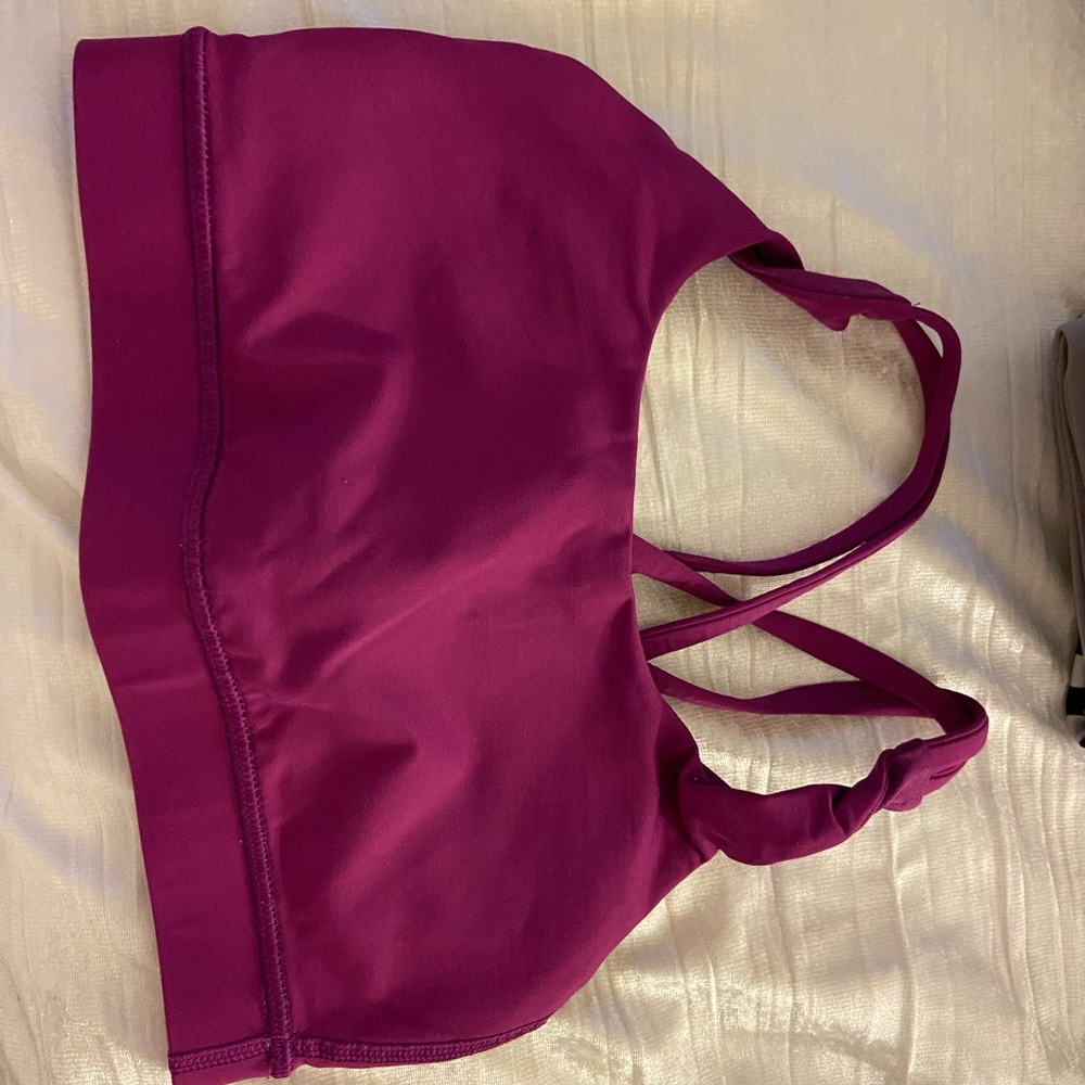 Lululemon sports bra